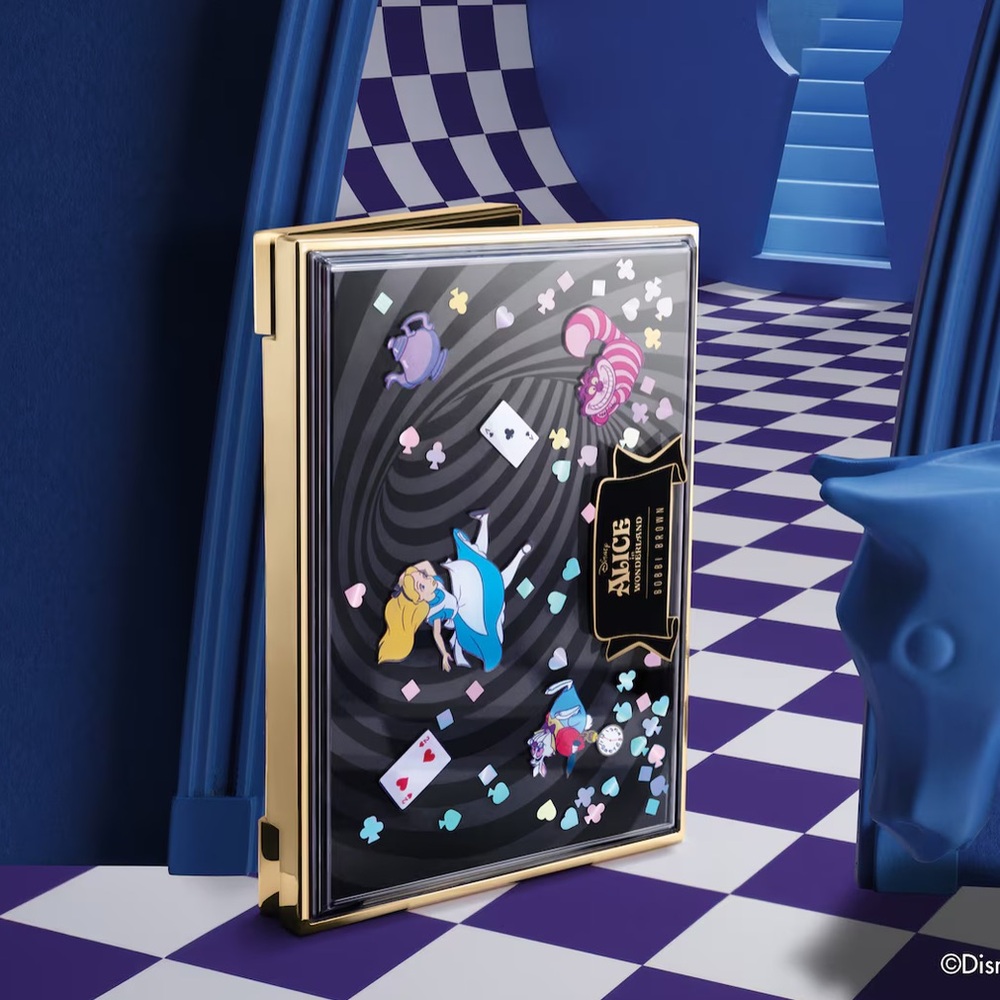 🐰♣️NWT BOBBI BROWN DISNEY ALICE IN WONDERLAND EYE SHADOW PALETTE METALLIC 🐇🐰